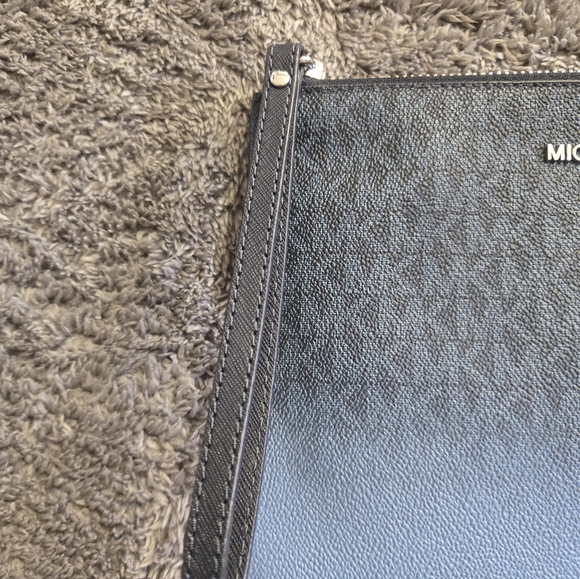 Michael Michael Kors Jetset travel extra large zip, clutch NEW WITHOUT TAGS - Picture 5 of 9